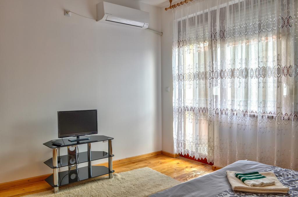Guest House Joji 사파레바바냐 객실 사진