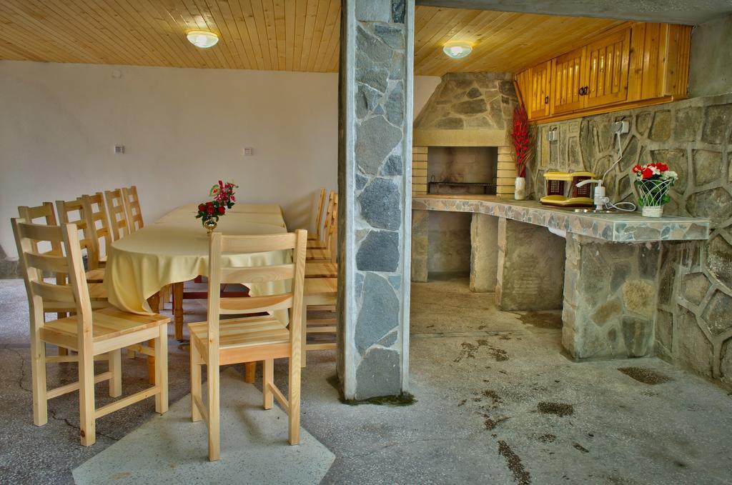 Guest House Joji 사파레바바냐 외부 사진